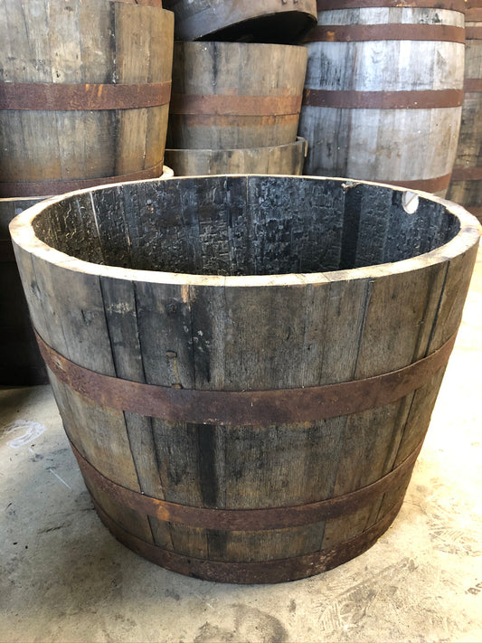 Planteringstunna (Planter) 95L, av whiskytunna, massiv ek, perfekt för plantering av mindre träd och större växter, fin detalj i trädgården.