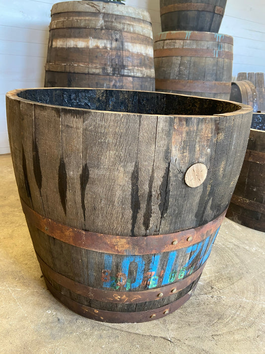 Stor Planteringstunna (Planter) 120L, massiv ek, tillverkad av whiskytunnor från Skottland och Irland, Passar för större planteringar som mindre träd, höjd ca 55 cm.